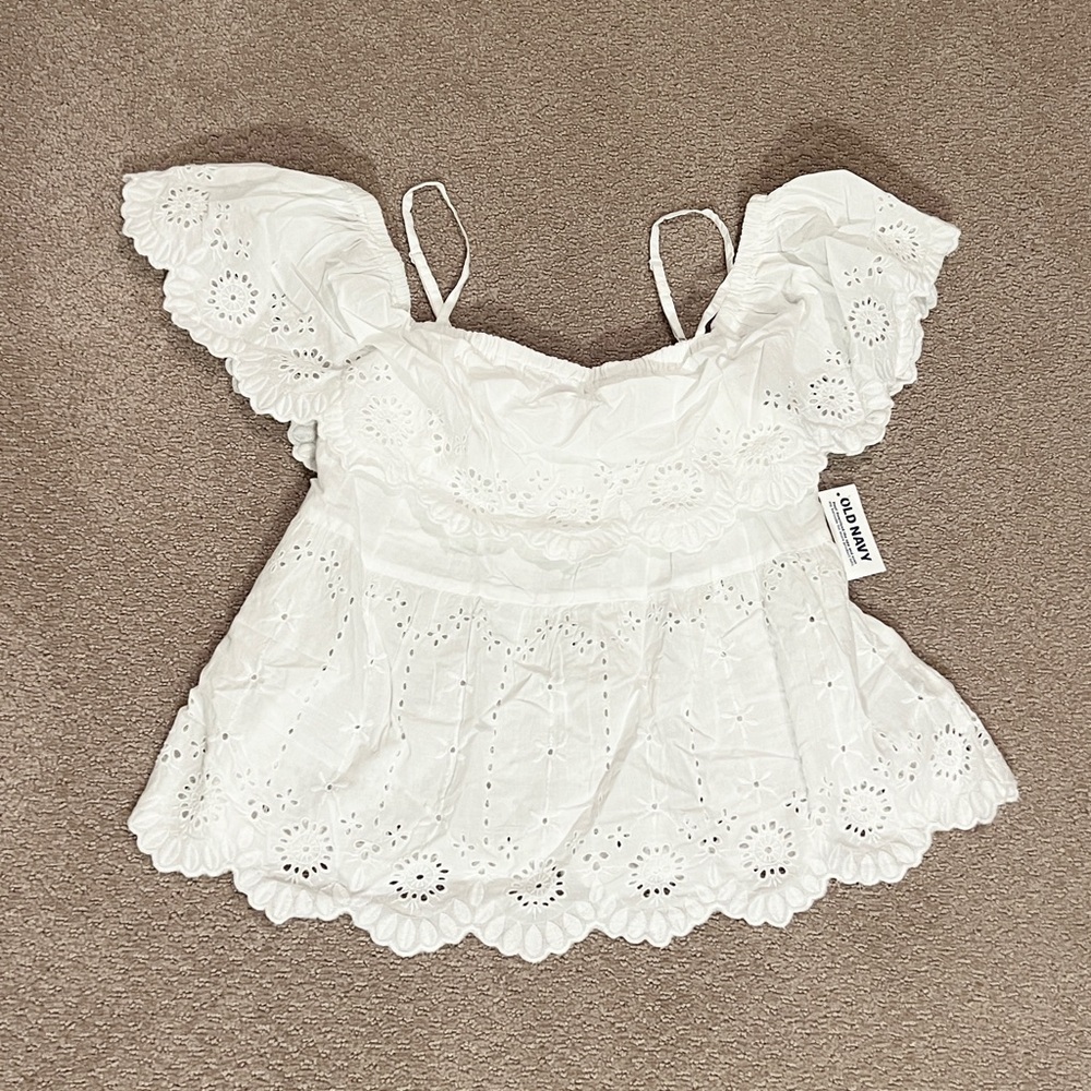 Old Navy White Eyelet Lace (off the shoulder)Top. NWT. Size small.